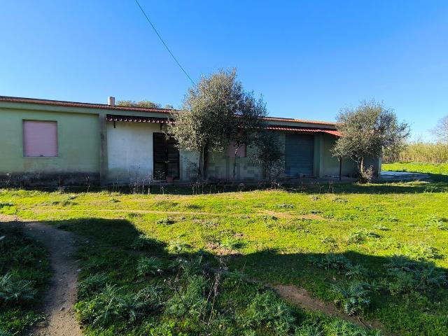 Capannone in vendita di 22000 m² in Località Tanca Manna, 4