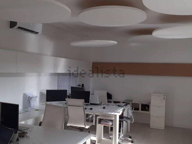 Capannone in vendita di 220 m²