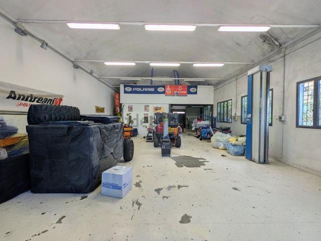 Capannone in vendita di 220 m² in Via Vecchia Fiorentina II Tronco