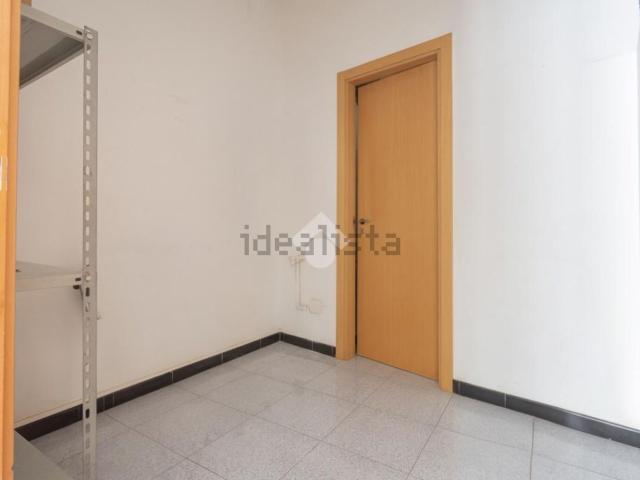 Capannone in vendita di 224 m² in Via Italia, 18