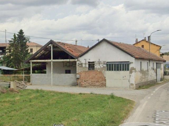 Capannone in vendita di 226 m² in Località Stazione, 24