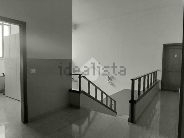 Capannone in vendita di 2270 m²