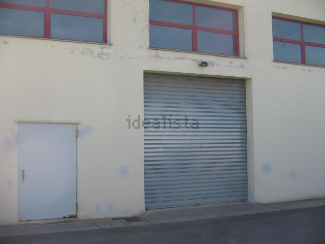 Capannone in vendita di 227 m² in Località Pintoreddu