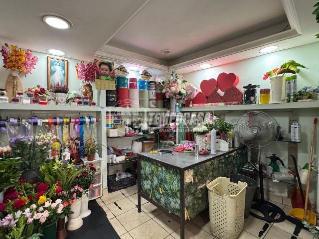Capannone in vendita di 22 m² in Via P. Ludovico da Casoria, 50