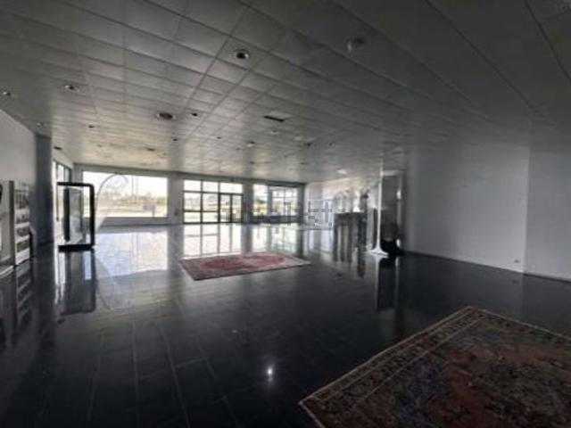 Capannone in vendita di 2300 m² in Viale Treviso, 7