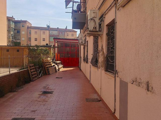 Capannone in vendita di 230 m² in Viale Brigate Partigiane