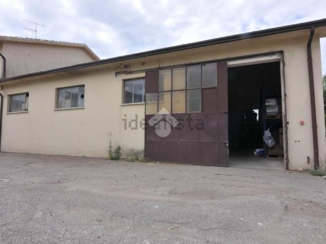 Capannone in vendita di 235 m²