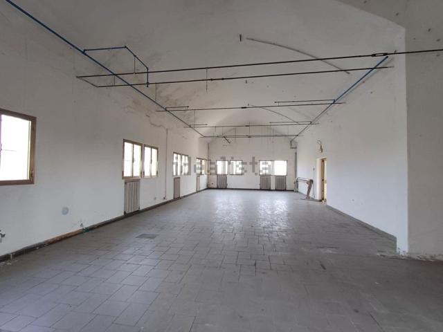 Capannone in vendita di 240 m²