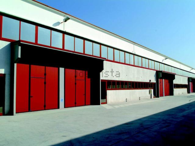 Capannone in vendita di 242 m² in Via Brondi, 16