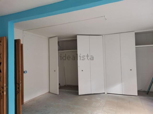 Capannone in vendita di 245 m² in Piazza Giuseppe Mazzini