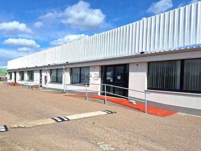 Capannone in vendita di 2486 m² in Strada Statale 554 Cagliaritana