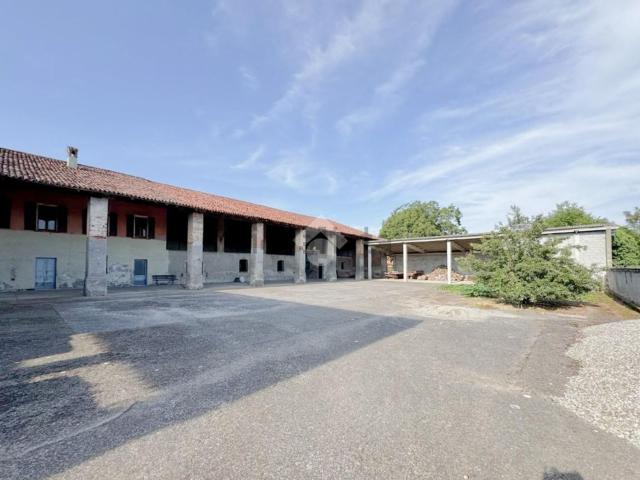 Capannone in vendita di 2500 m² in Via Solferino, 37
