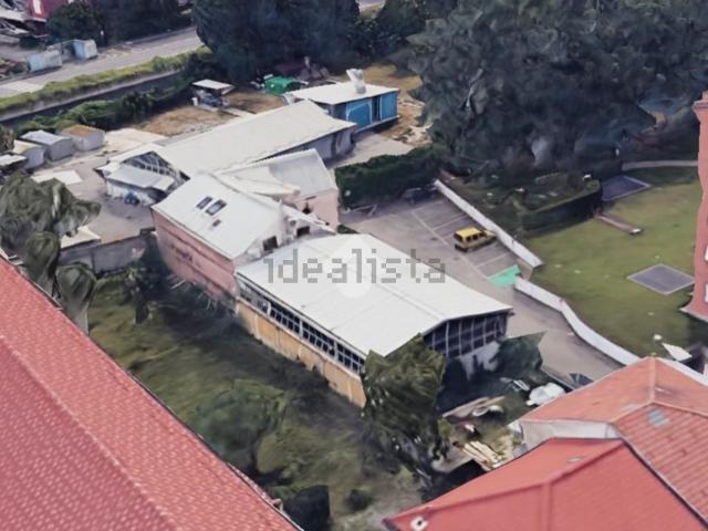 Capannone in vendita di 250 m² in Via Silvio Pellico, 28