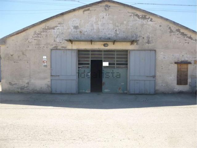 Capannone in vendita di 260 m² in Via Mario Persiani