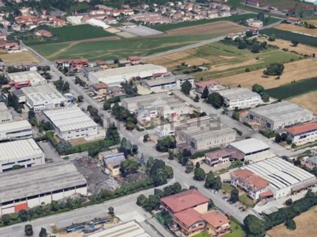 Capannone in vendita di 265 m² in Via Brolo, 67