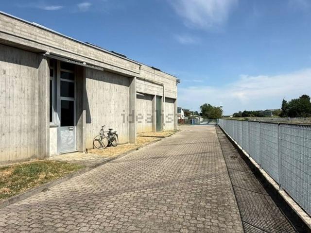 Capannone in vendita di 1200 m²