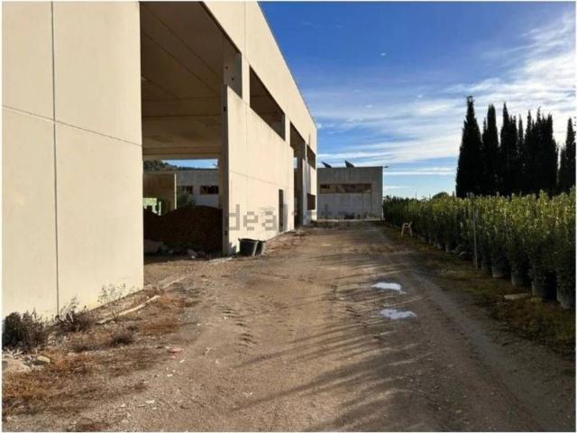 Capannone in vendita di 2700 m² in Contrada Penne