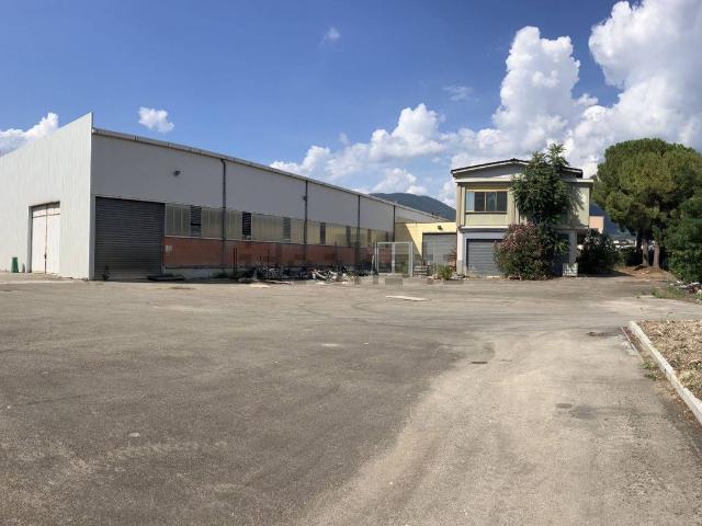 Capannone in vendita di 2720 m² in Via Augusto Vanzetti