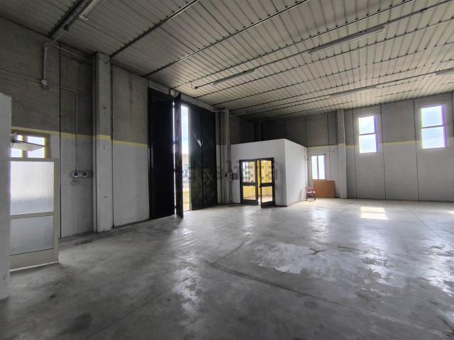 Capannone in vendita di 280 m²