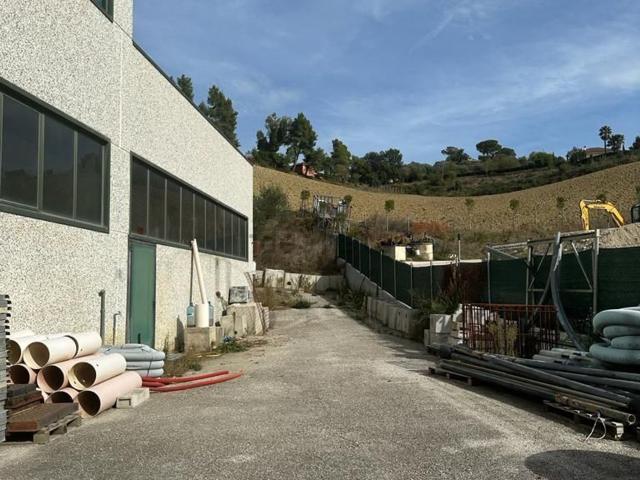 Capannone in vendita di 288 m²