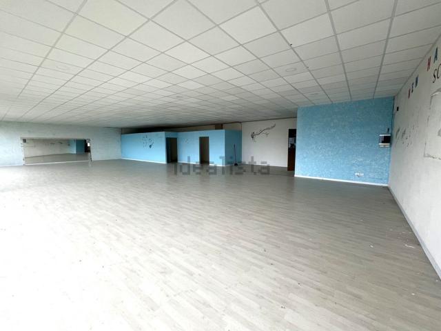 Capannone in vendita di 290 m² in Via Riviera Berica