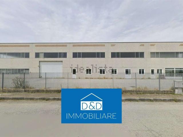 Capannone in vendita di 2935 m² in Strada Monviso, 2