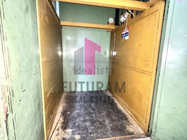 Capannone in vendita di 3007 m² in Via C. Battisti, 63