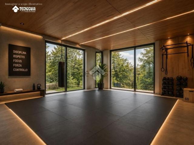 Capannone in vendita di 30000 m² in Via Santa Caterina, 25