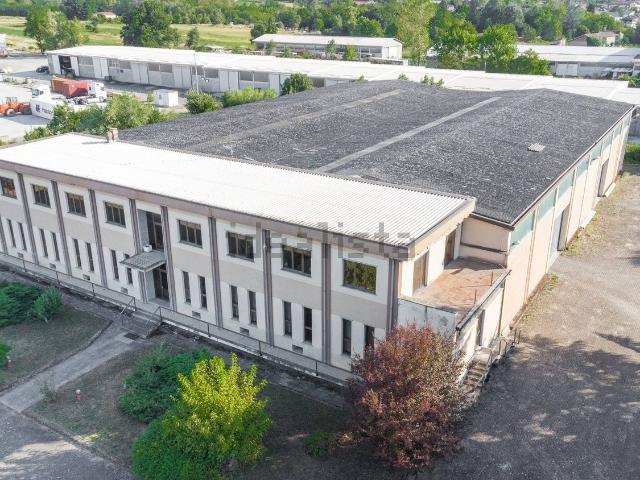 Capannone in vendita di 3000 m² in Strada per Sant&apos Agata