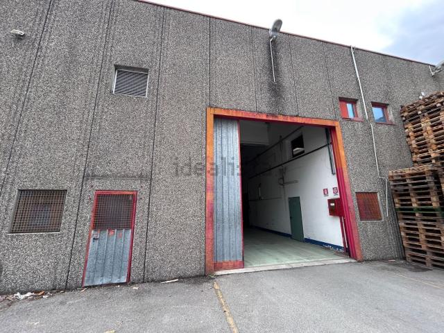 Capannone in vendita di 3000 m² in Strada provinciale ogliese