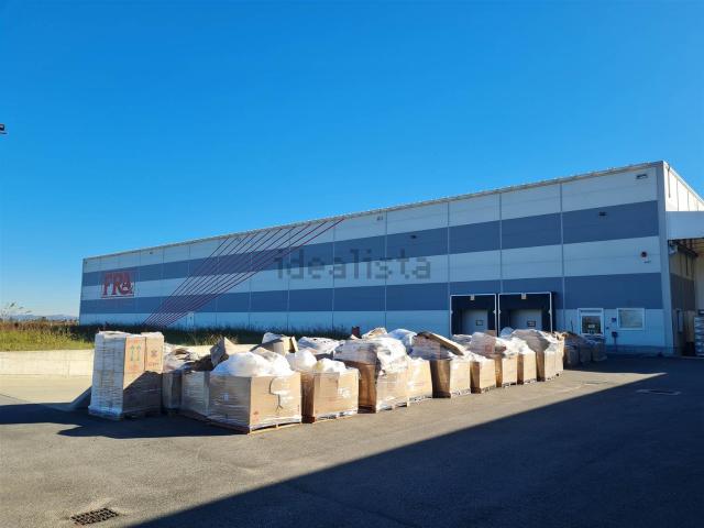 Capannone in vendita di 3000 m² in Via delle Poste, 16