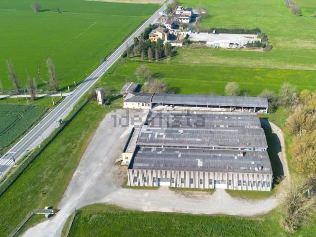 Capannone in vendita di 3000 m² in Via Gregorio da Fontana