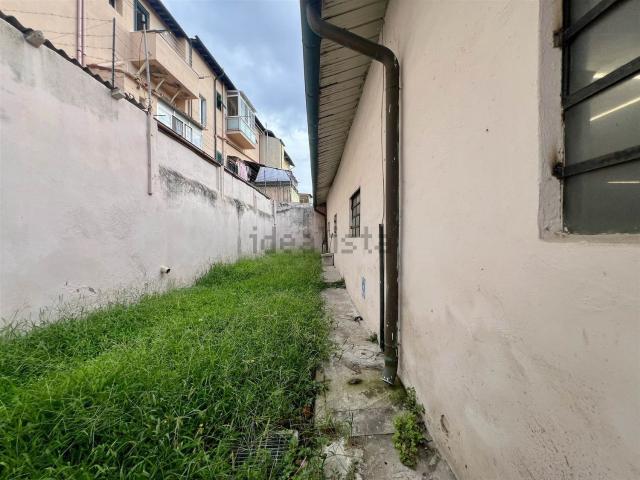 Capannone in vendita di 300 m²
