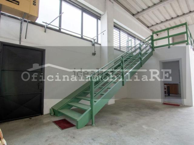 Capannone in vendita di 300 m²