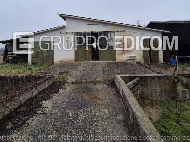 Capannone in vendita di 300 m² in Via Onaro