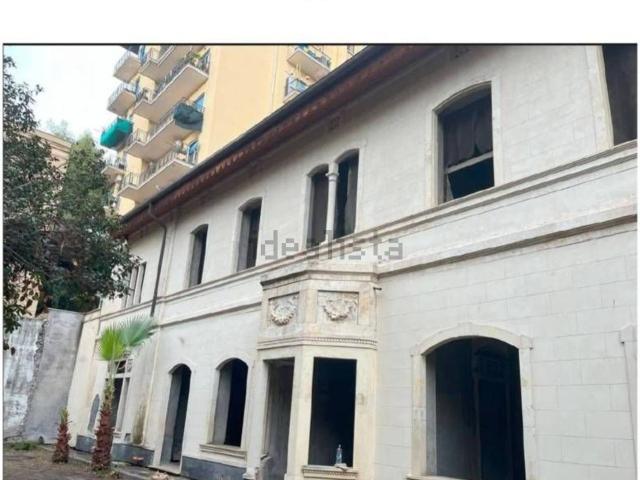 Capannone in vendita di 3046 m² in Viale Regina Margherita, 12