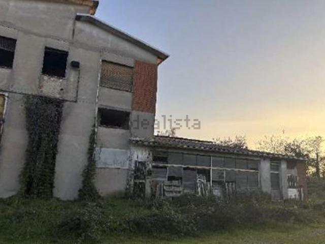 Capannone in vendita di 3101 m² in Via Muzza Corona