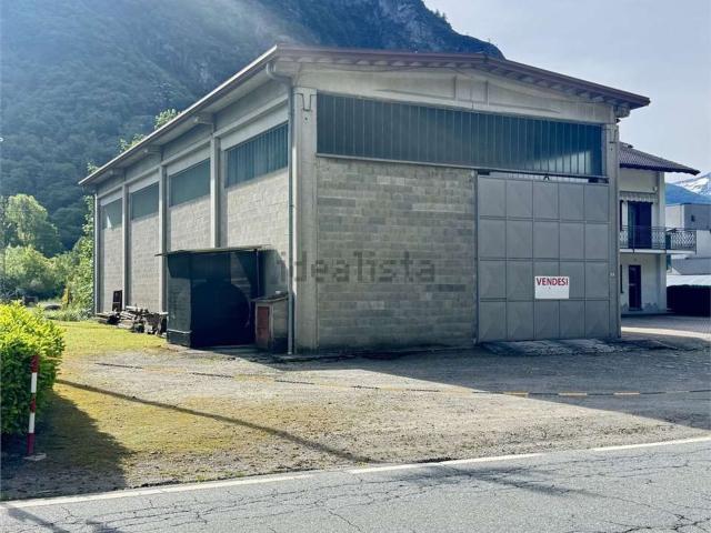 Capannone in vendita di 310 m² in Via Rencio Superiore, 10