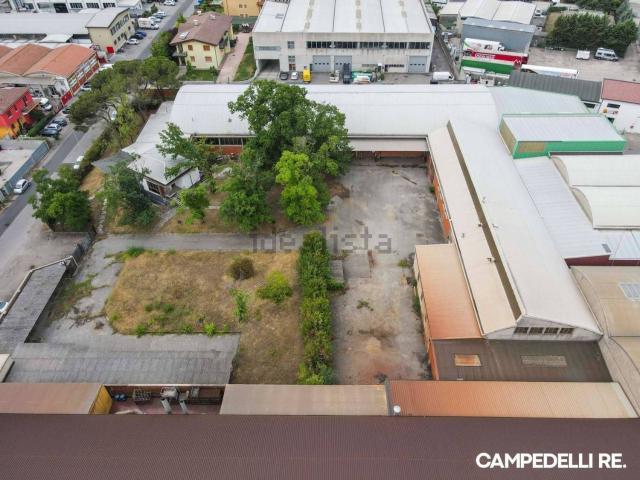 Capannone in vendita di 3110 m²