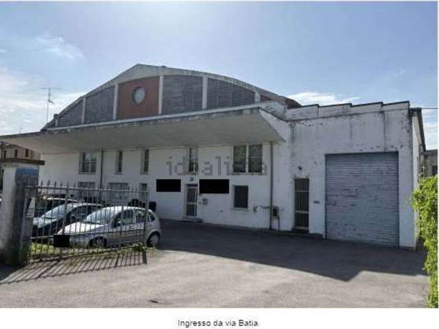 Capannone in vendita di 3154 m² in Via Bastia, 124