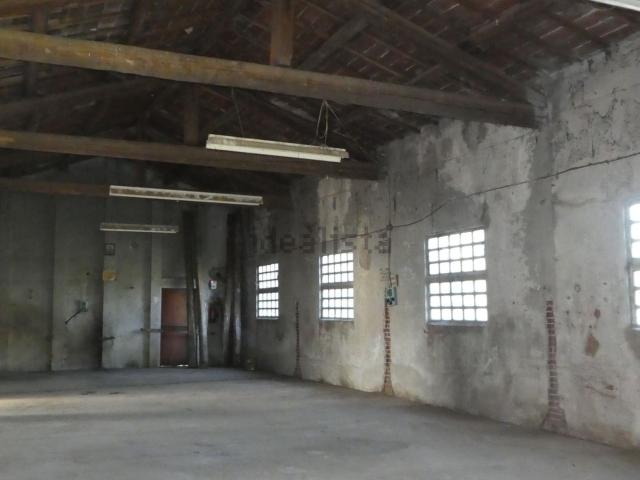 Capannone in vendita di 315 m²