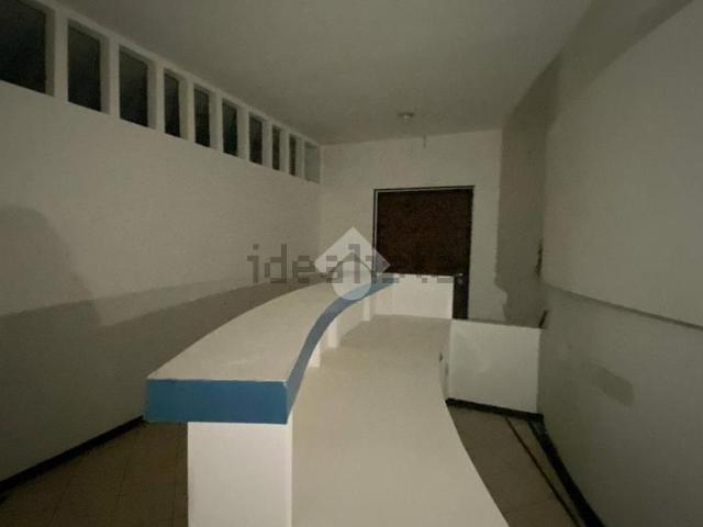 Capannone in vendita di 317 m² in Via Roma, 6