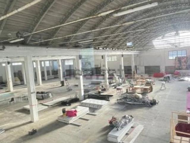 Capannone in vendita di 3200 m²