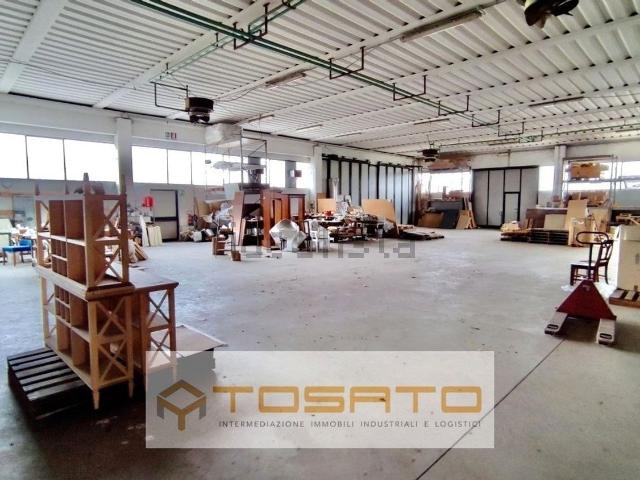 Capannone in vendita di 3200 m²