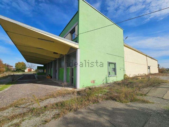 Capannone in vendita di 3200 m²