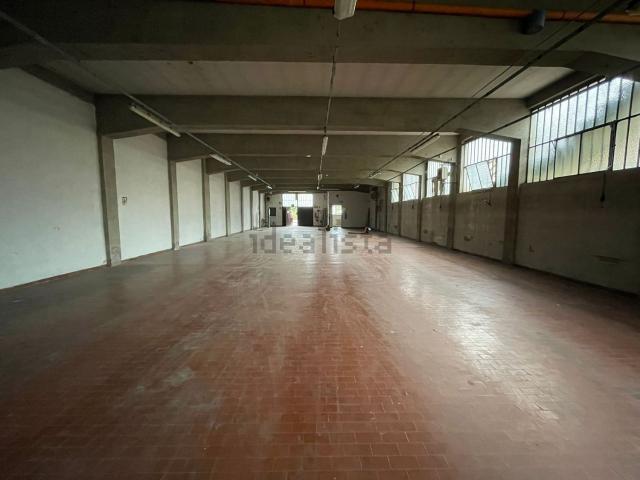 Capannone in vendita di 320 m²