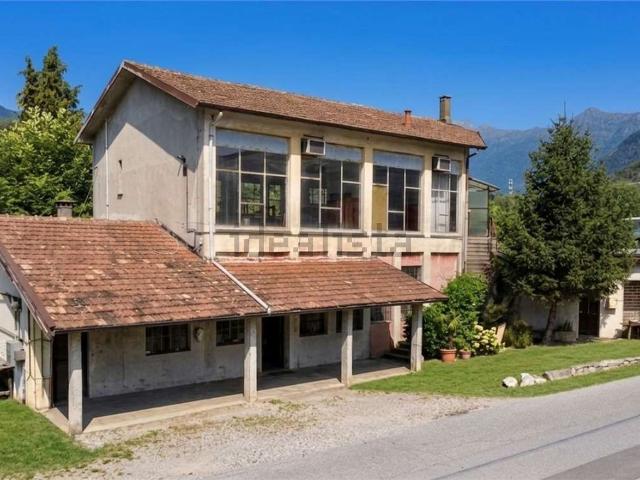 Capannone in vendita di 320 m²