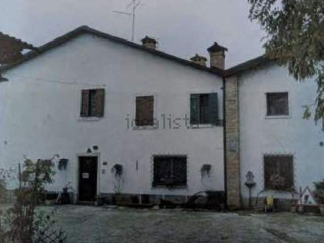 Capannone in vendita di 325 m² in Via Piombazzo, 5