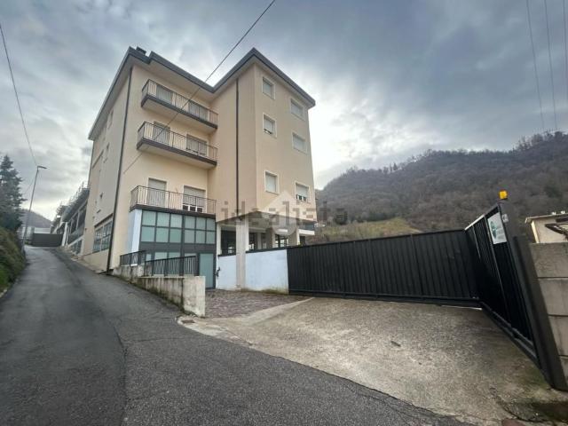 Capannone in vendita di 3293 m² in Via Santa Margherita, 47