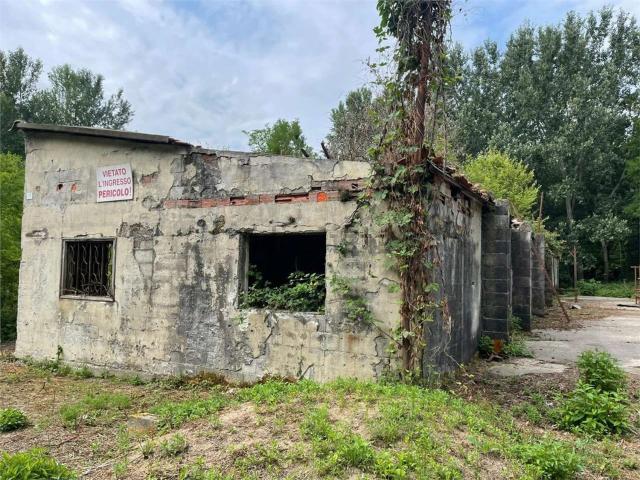 Capannone in vendita di 330 m²